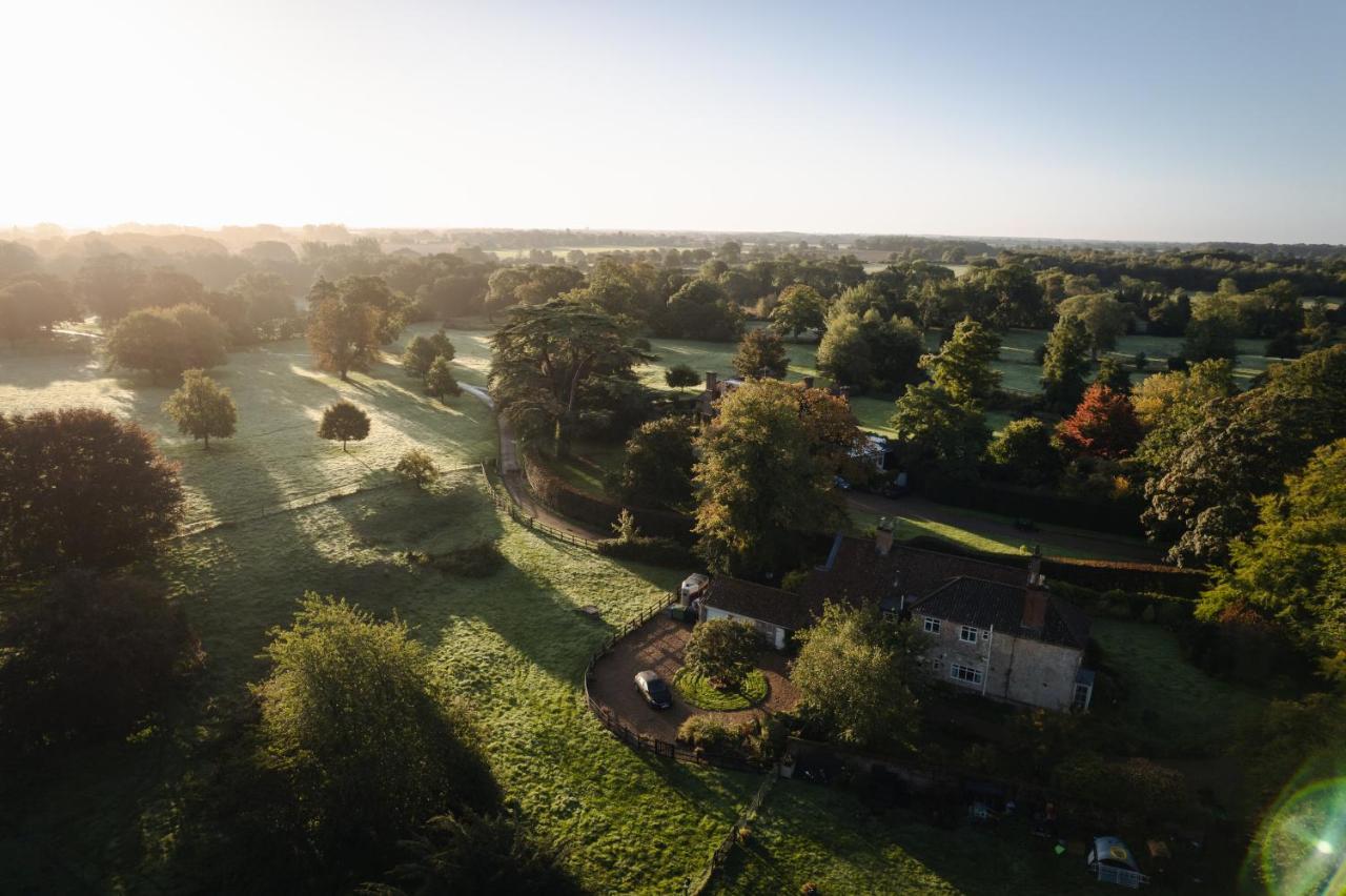 Hovell Hall Country Bed And Breakfastノリッチ エクステリア 写真