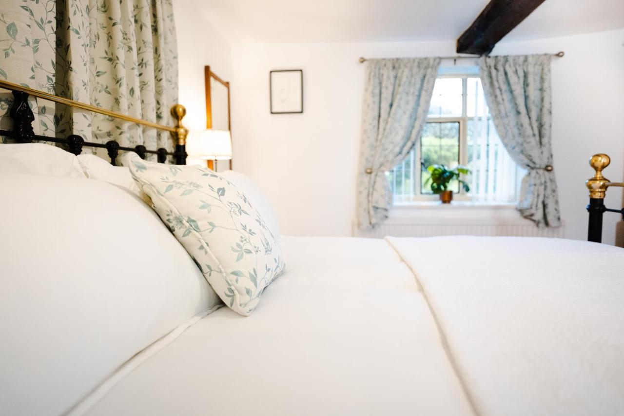 Hovell Hall Country Bed And Breakfastノリッチ エクステリア 写真