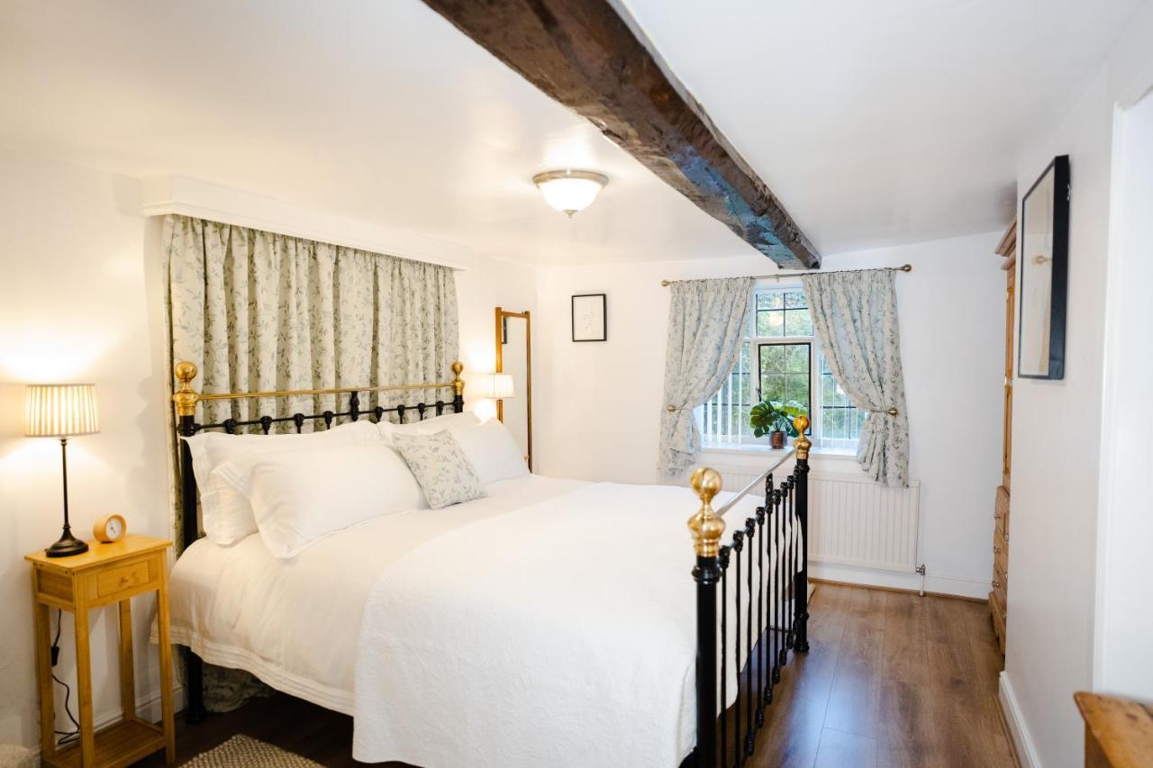 Hovell Hall Country Bed And Breakfastノリッチ エクステリア 写真