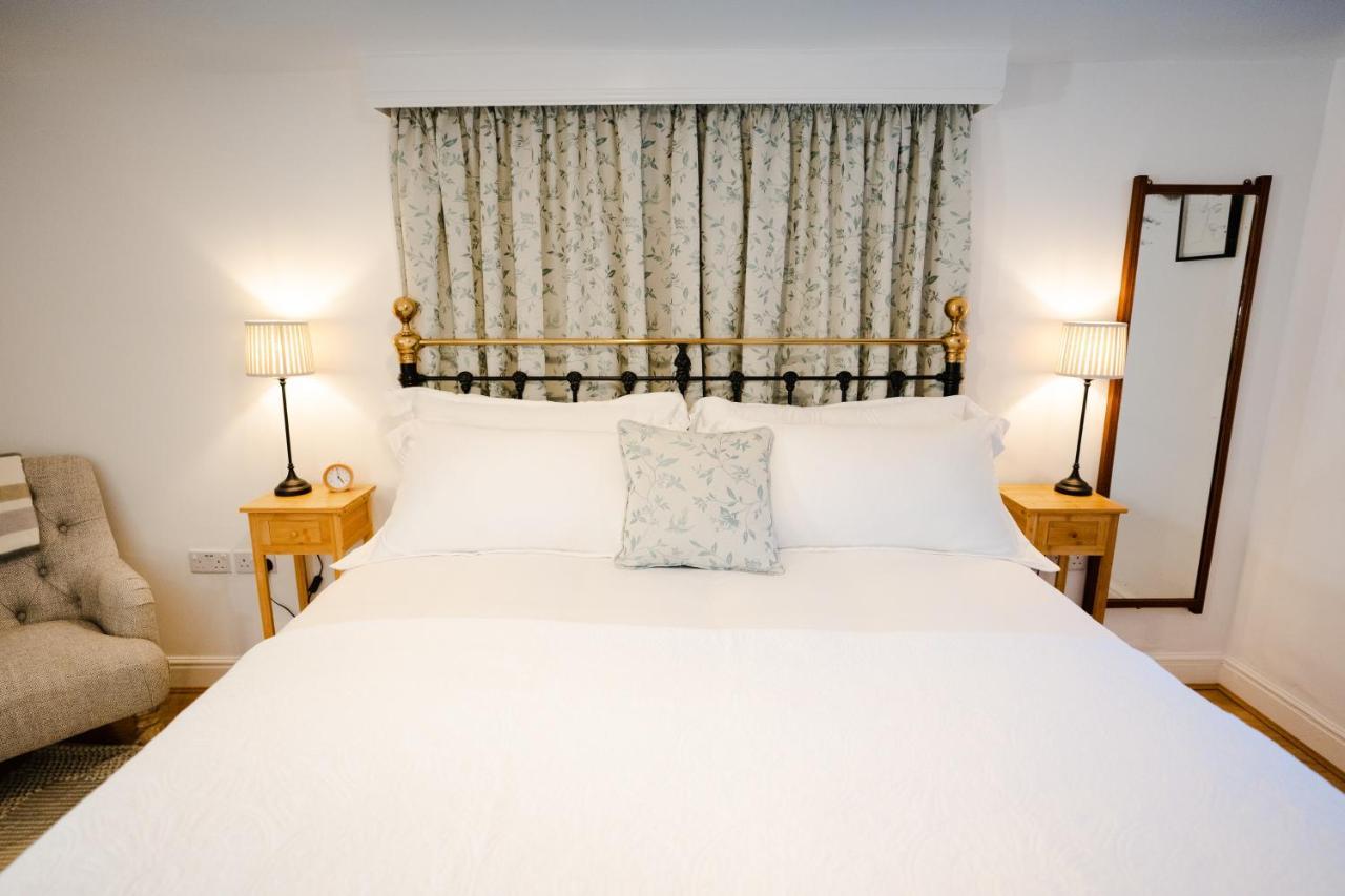 Hovell Hall Country Bed And Breakfastノリッチ エクステリア 写真