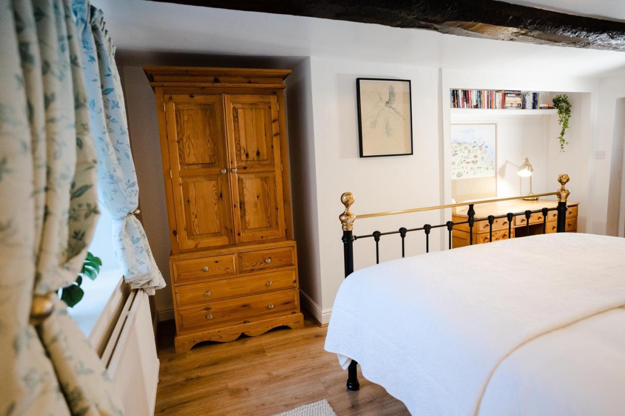 Hovell Hall Country Bed And Breakfastノリッチ エクステリア 写真